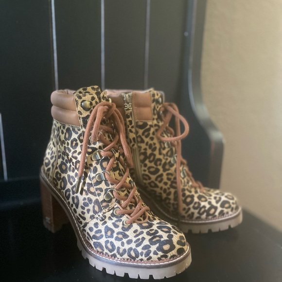Sam Edelman Cheetah Boot - Picture 5 of 6